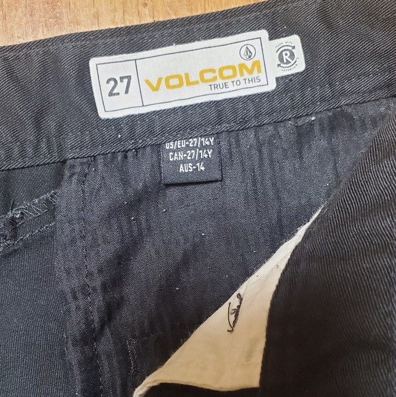 Volcom - Picture 3 of 4